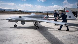 Новини світу - Безпілотник Bayraktar TB2 "налітав" новий рекорд