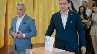 Новини світу - Фаворит президентських виборах у Румунії обіцяє повернути Джорджеску