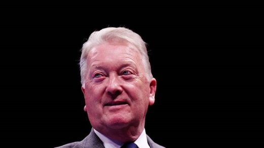 Новини спорту - Френк Воррен назвав імена двох найкращих боксерів сучасності