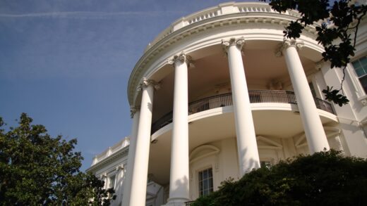 Новини світу - Каліфорнія позивається до адміністрації Трампа через блокування коштів