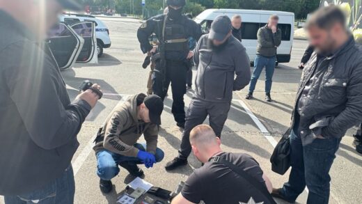 Новини України - На Київщині викрили групу рекетирів