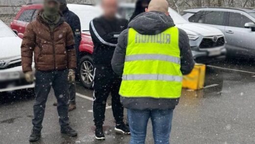 Новини Києва - Посадовцю Конституційного суду загрожує п’ять років за схему для ухилянтів
