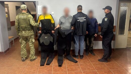 Новини України - Прикордонники затримали двох "водолазів" на Закарпатті