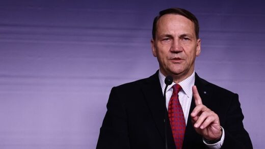 Новини світу - Сікорський відреагував на переговори у Стамбулі
