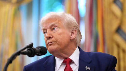 Новини світу - Суд США зобов’язав Трампа відновити міграційні програми Байдена