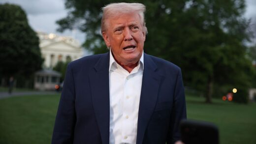 Новини світу - Трамп побачив "гарний момент" для миру в Україні
