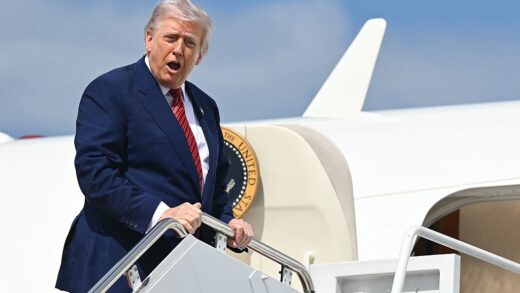Новини світу - Трамп запланував на свій день народження "грандіозний парад"