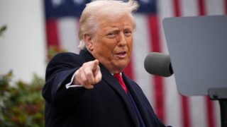 Новини світу - Трамп запровадив 100% мита на іноземні фільми