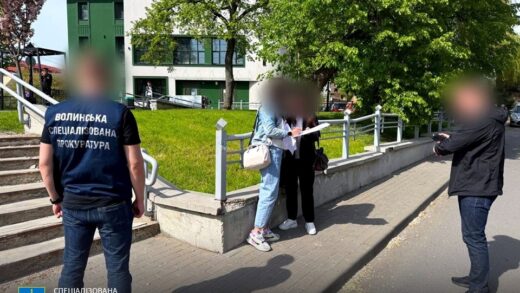 Новини України - У Луцьку адвокатка "виводила" з розшуку ухилянтів