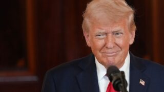 Новини світу - У певний момент: Трамп готовий зняти мита з Китаю