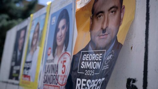 Новини світу - У Румунії почались повторні вибори президента
