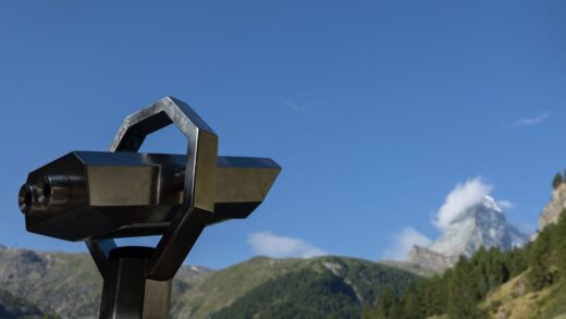 Новини світу - У Швейцарії біля елітного курорту знайшли тіла лижників