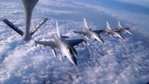 Новини світу - У США схвалили новий пакет допомоги Україні для обслуговування F-16