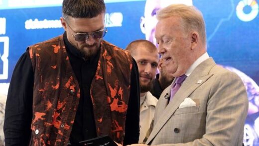 Новини спорту - Усик розповів про розкішний подарунок від промоутера Дюбуа у разі перемоги
