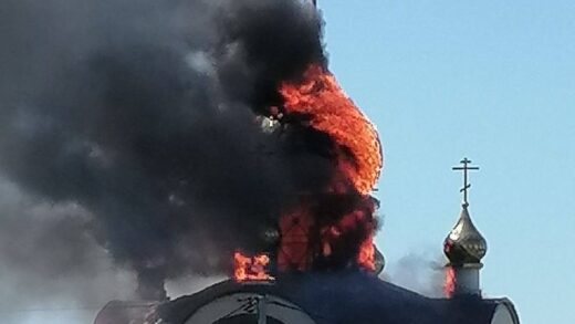 Новини світу - В РФ загорілася церква: губернатор стверджує, що після українського удару