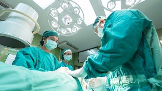 Новини України - Випускники медичних вишів можуть отримати по 200 тисяч гривень