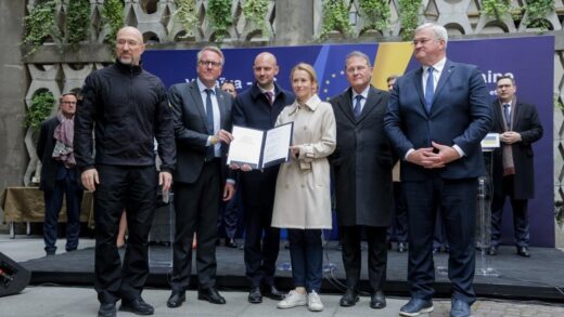 Новини України - Євросоюз надасть Україні 1,9 млрд євро на зброю