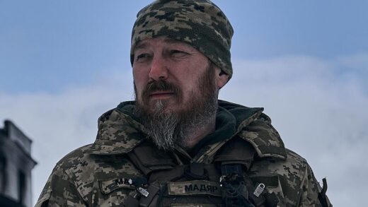 Новини України - Зеленський присвоїв командиру підрозділу Птахи Мадяра звання Герой України
