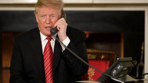 Новини світу - Дзвінок без миру. Трамп знову говорив з Путіним