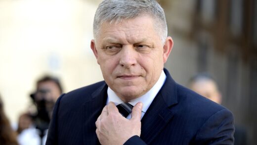 Новини світу - Фіцо пригрозив заблокувати європейські санкції проти РФ