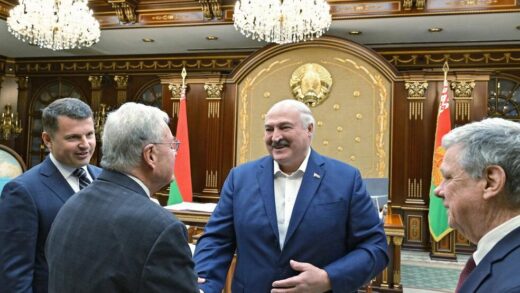 Новини світу - Келлог зустрівся з Лукашенко у Мінську
