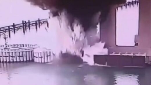 Новини України - Кримський міст: підводний вибух і нові атаки