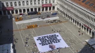 Новини світу - Мешканці Венеції протестують проти розкішного весілля Безоса
