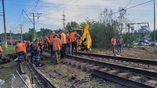 Новини Києва - Метро та УЗ відновлюють колії після атаки, змінено маршрути