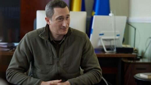 Новини України - Міністр нац'єдності Чернишов повернувся в Україну