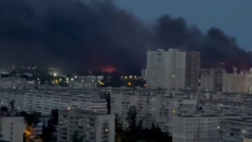 Новини Києва - Небо у Києві затягло чорним димом