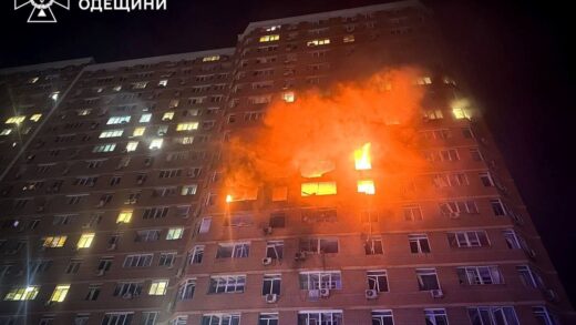 Новини України - Палали три поверхи: з’явилися фото удару по Одесі