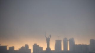 Новини Києва - Після російського обстрілу у Києві погіршився стан повітря