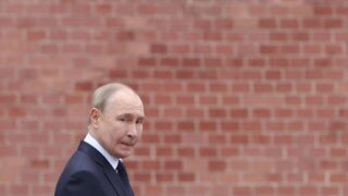 Новини світу - Путін анонсував скорочення військових витрат