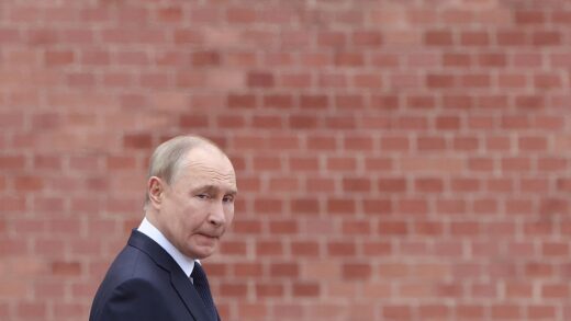 Новини світу - Путін анонсував скорочення військових витрат