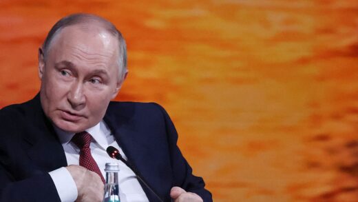 Новини світу - Путін назвав "корисною" конфіскацію активів Росії