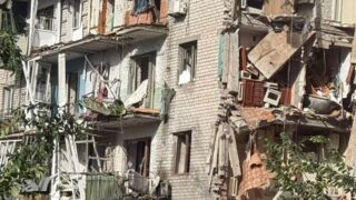 Новини України - Росіяни атакували п'ятиповерхівку у Лимані