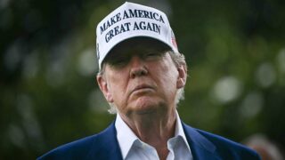 Новини бізнесу - Трамп обвалив долар до значень 2022 року