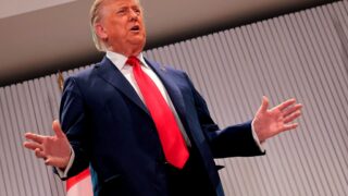 Новини бізнесу - Трамп запустить мобільний оператор Trump Mobile