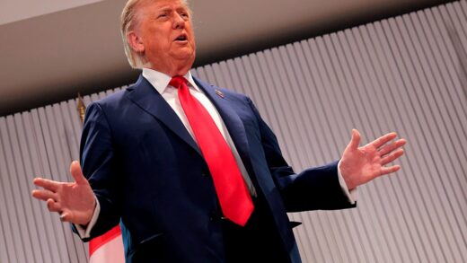 Новини бізнесу - Трамп запустить мобільний оператор Trump Mobile