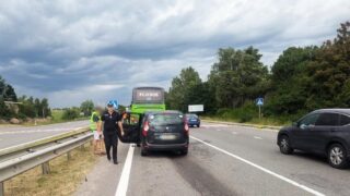 Новини України - У ДТП біля Рівного постраждали троє дітей
