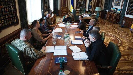 Новини України - Візит в США: Зеленський заслухав доповідь команди