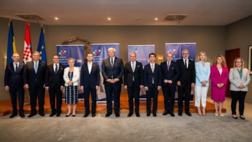 Новини світу - На міністерській зустрічі у Хорватії підтримали членство України в НАТО