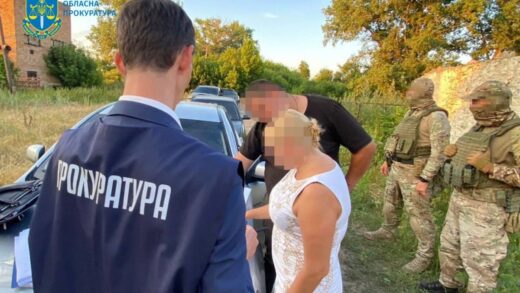 Новини України - На Вінниччині адвокат зі спільниками заволоділи паями померлих людей