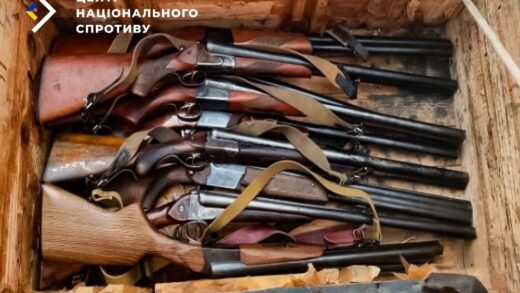 Новини світу - Окупанти на ТОТ вилучають в українців зброю і передають своїй армії - ЦНС