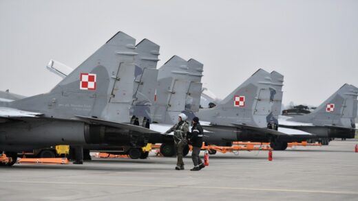 Новини світу - Польща підняла винищувачі через атаку РФ на захід України