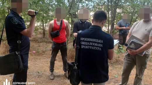 Новини України - Посадовець ТЦК за $1 тис. знімав з розшуку ухилянтів