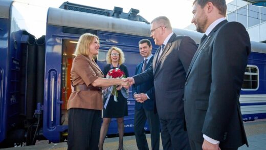 Новини України - Прем'єр-міністр Латвії приїхала до Києва
