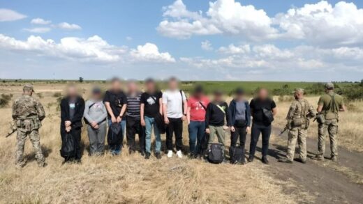 Новини України - Прикордонники затримали десятеро ухилянтів