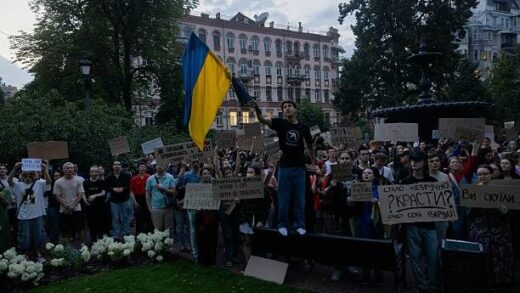 Новини України - РФ на тлі протестів в Україні почала масштабну інформоперацію - розвідка