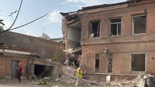 Новини України - Росіяни пошкодили три медзаклади на Харківщині